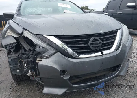 2018 Nissan Altima 2.5 Sr из США, поврежденный, VIN 1N4AL3AP4JC143239